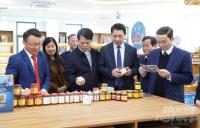 Chủ tịch UBND tỉnh Đỗ Minh Tuấn dự lễ ra quân sản xuất đầu năm tại Công ty TNHH Thực phẩm và Thương mại dịch vụ Lê Gia